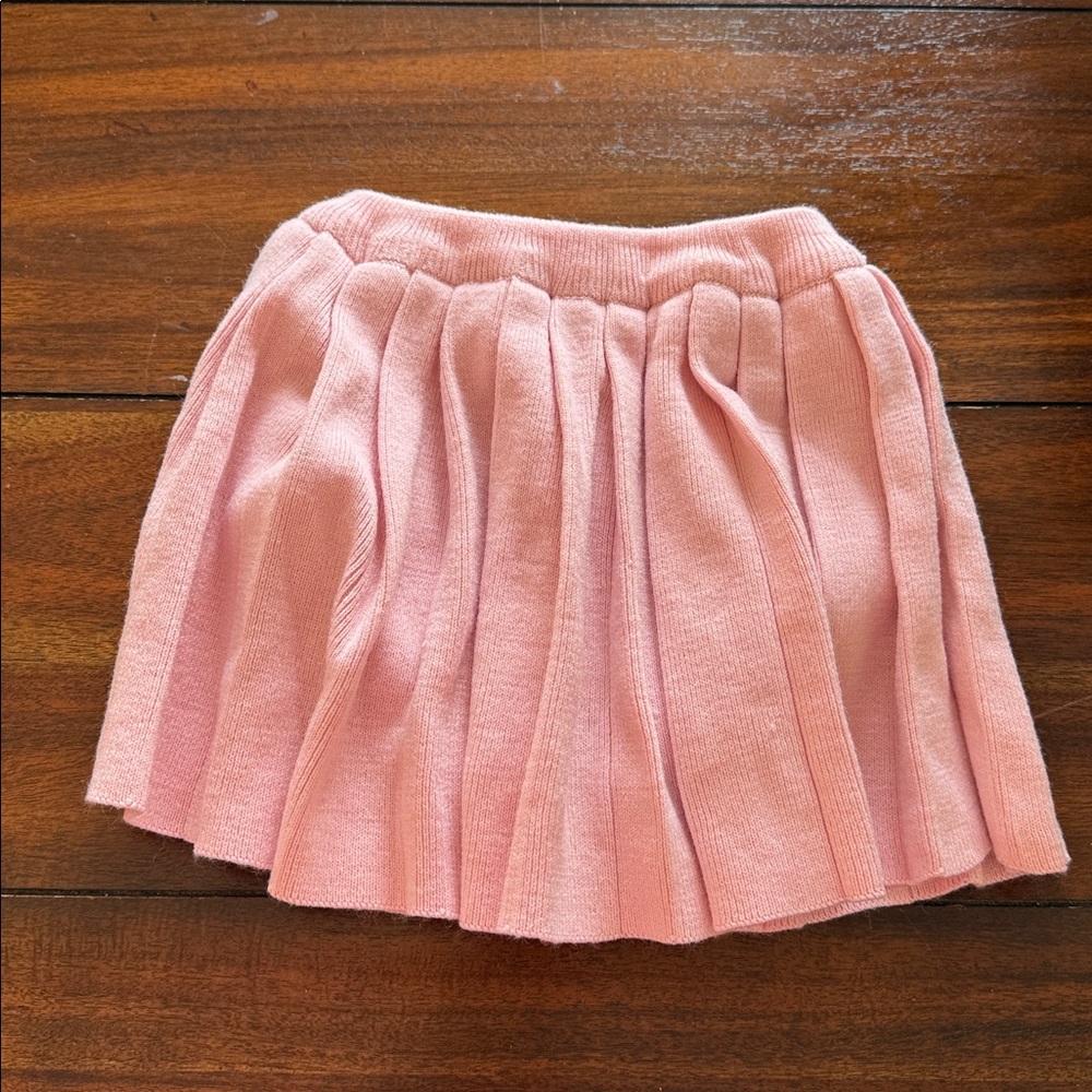 Elegant‎ Pink Creamy Pleated Skirt Sz 18 Months